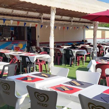 Camping Les Lacs De Courtes Otel Estang Dış mekan fotoğraf