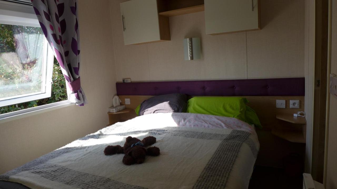 Camping Les Lacs De Courtes Otel Estang Dış mekan fotoğraf