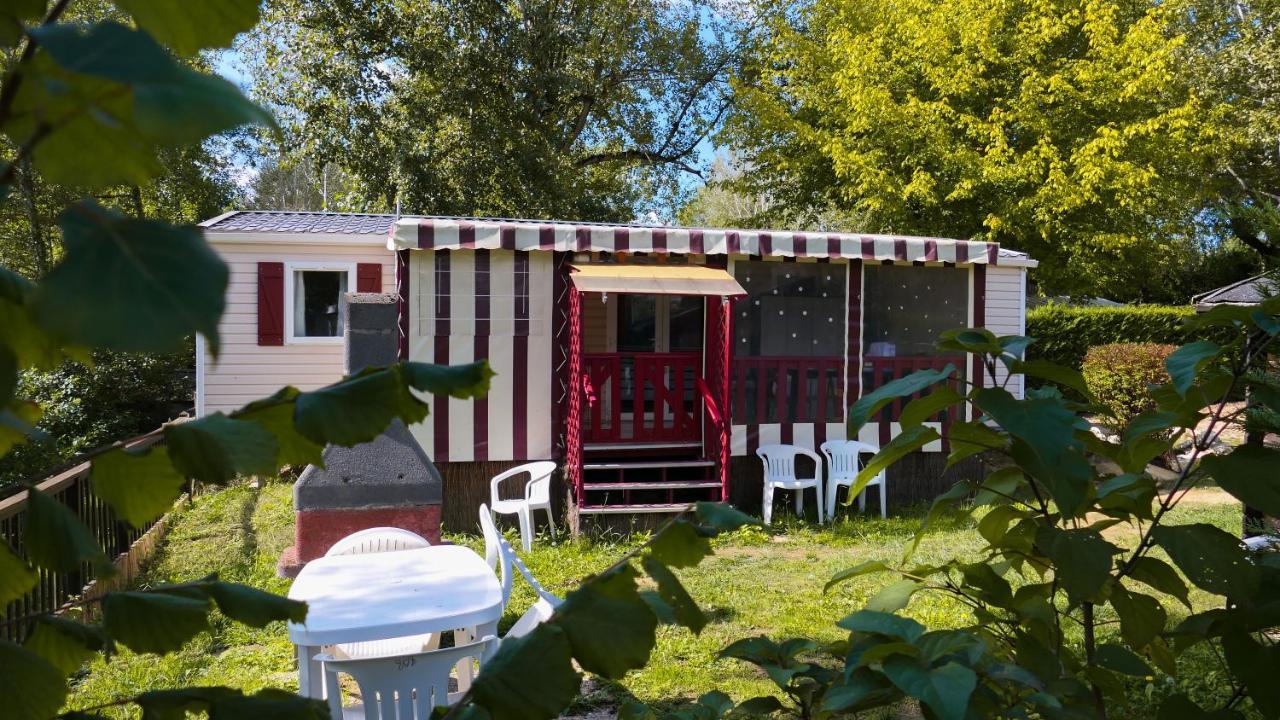 Camping Les Lacs De Courtes Otel Estang Dış mekan fotoğraf