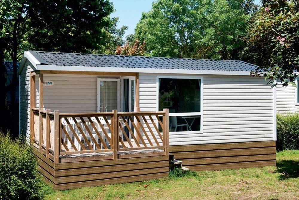 Camping Les Lacs De Courtes Otel Estang Dış mekan fotoğraf